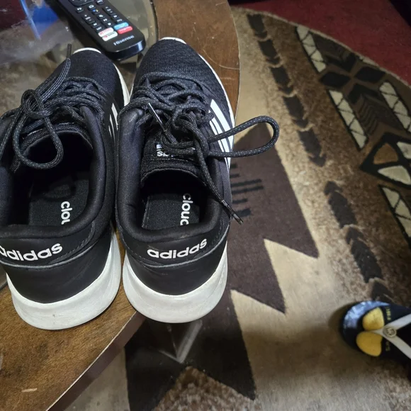 Adidas tennis women shoes 7.5 excellent shape- Used couple times - Picture 3 of 5